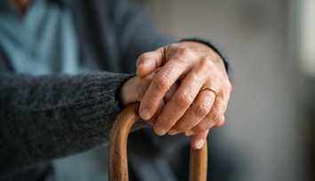 Starnutie nie je postupné a pomalé. Prichádza skokovo v dvoch vekových obdobiach, tvrdia vedci