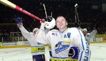 Obrovská pocta pre slovenský hokej. Legendárneho útočníka uvedú do Siene slávy IIHF