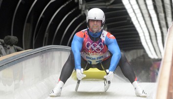 Ninis pokazil druhú jazdu a je na 28. mieste, na čele Loch