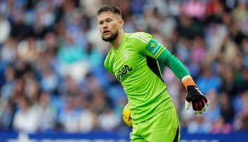 Mohol byť Slovan, bude Barcelona? Českého veterána chcel aj Kmotrík, teraz má zastúpiť Ter Stegena