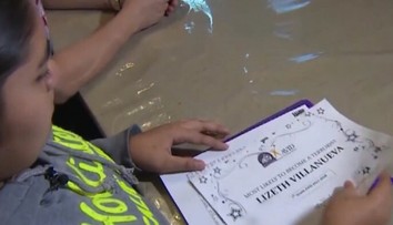 Žiačke (13) udelili v škole otrasnú cenu. Učiteľka ju označila za nádejného teroristu