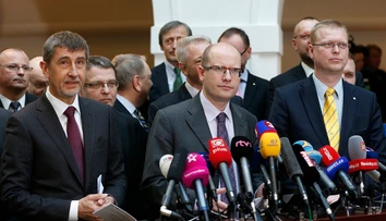 Babiš odmieta odstúpiť, chce od Sobotku garanciu, že koaličná zmluva platí