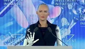 VIDEO: Sophii udelili občianske práva. Humanoidi sa pomaly stávajú súčasťou spoločnosti