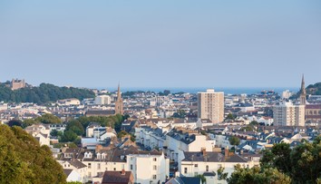 Na Slovensku sme svedkami dvoch extrémov týkajúcich sa miest