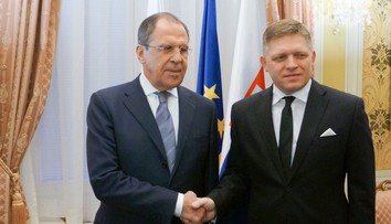 Fico hovoril o ruskej rakete namierenej na Brusel. Od Lavrova si vyslúžil pochvalu