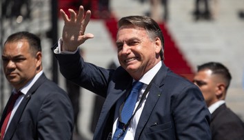 Záznamy boli falošné. Brazílsky exprezident Bolsonaro absolvovanie očkovania proti covidu iba predstieral
