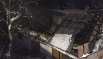 Pri požiari domu v Medzeve zahynul senior. Zrejme za to môže nesprávna manipulácia s otvoreným ohňom