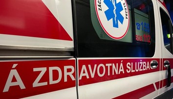 Chlapec († 15) sa po párty na byte v Rožňave už neprebral. Kamaráti si jeho bezvládne telo fotili