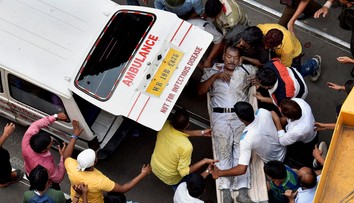 Pod troskami zrúteného nadjazdu v Indii už nie je nikto živý