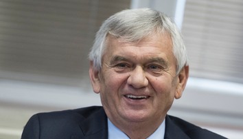 Vláda odvolaním Ľ. Jahnátka z čela ÚRSO porušila jeho práva, rozhodol Ústavný súd