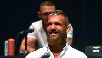 VIDEO: História sa opakuje. Krištofič šokoval pražskú O2 arénu a knokautoval Vémolu