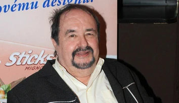 Zdravotný stav Petra Novotného (70) sa rapídne zhoršil. V nemocnici bojuje o život