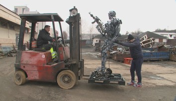 Šikovný Slovák vytvoril akčného hrdinu celého zo železa. Jeho historka vás pobaví