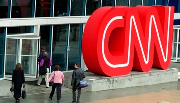 Spravodajská televízia CNN prepustila troch zamestnancov, ktorí prišli do práce nezaočkovaní