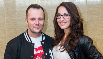 VIDEO: MC Erik pokľakol pred mladou priateľkou Veronikou. Dojímavá žiadosť o ruku