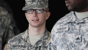 Chelseu Manningovú, ktorá sedela za WikiLeaks, prepustili