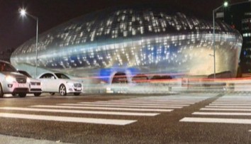 V centre kórejskej metropoly pristála „vesmírna loď"