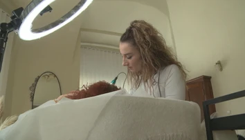 Tatérka pomáha ženám získať späť sebavedomie. Po operáciách prsníkov zakrýva jazvy a tetuje bradavky