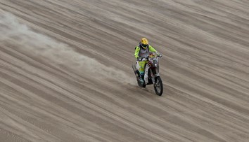 Ivan Jakeš pre zranenie odstúpil z Rely Dakar: Nie som schopný jazdiť na morfíne