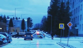 Vážna nehoda v Žiari nad Hronom. Auto na priechode pre chodcov zrazilo dve školáčky