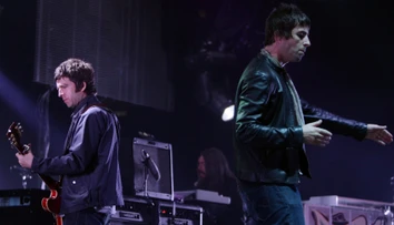 Fanúšikovia Oasis sa sťažujú na predražené lístky. Na spôsob predaja sa pozrie aj britská vláda