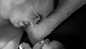 Nevyliečiteľne chorý Čech (33) v apríli zrušil asistovanú samovraždu, teraz sa dočkal narodenia dcéry