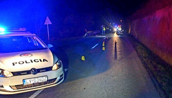 Tragická nehoda na južnom Slovensku. Muž (†59) sedel na ceste, zrážku s autom neprežil