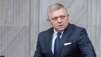 Vládni politici sa zamotávajú. Každý deň ponúkajú novú verziu o tom, kto nariadil vypracovať správu o atentáte