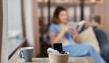 Na kvalitu spánku vplýva naša životospráva. Dopriať by sme si mali digitálny detox