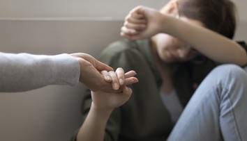 Ako odhovoriť človeka od samovraždy? Psychológ objasnil metódy, ktoré zachraňujú život