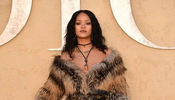 Rihanna opäť šokuje. Na tento outfit budú mnohí hromžiť