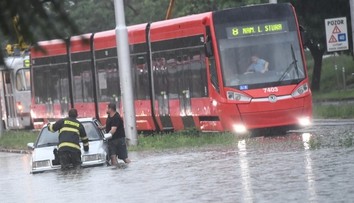 Klimatológ o nárazovom krupobití a povodniach: Je to príznak klimatickej zmeny