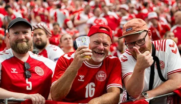 Dáni pátrajú po vlastných fanúšikoch. Mastnú pokutu za nich totiž musí platiť zväz