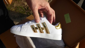 Pozrite si, ako vyzerajú falošné adidasky. Zadržali ich slovenskí colníci