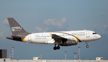 Dramatický let z Egypta. Počas riadenia zomrel pilot, lietadlo muselo núdzovo pristáť