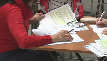 Niekto začne platiť, iným stúpne či klesne platba štátu. Živnostníci, ktorí si odložili daňové priznania, by mali byť v strehu