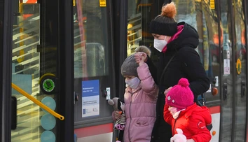 Bez respirátora nenakúpite. Pozreli sme sa, či nové opatrenie ľudia dodržujú