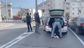 Policajná akcia skončila s prekvapením. V aute, v ktorom našli údajne pervitín, bola aj študentka Policajnej akadémie