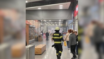 Požiar v bratislavskom obchodnom dome. Ľudí museli evakuovať