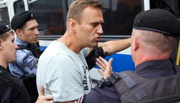 Zatkli naprominentnejšieho Putinovho kritika