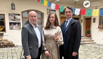 Diskusia s Káčerom a Rizmanom v Česku sa podľa organizátorov vydarila. Nekonala sa na pôde veľvyslanectva