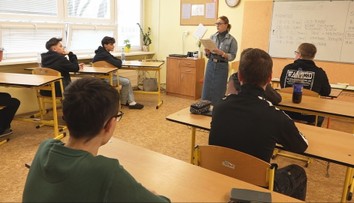 Školáci majú poslednú šancu vylepšiť si známky. Zistiť, prečo sa im v učení nedarí, je úlohou rodičov