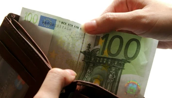 Desaťtisíce Slovákov dostanú tento mesiac o sto eur viac. Týka sa to aj vás?