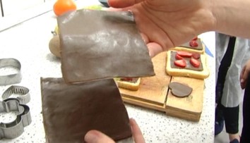 Gymnazisti z Tisovca vyrobili netradičnú delikatesu. Zbehnú sa vám sliny