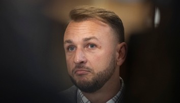 Súd vyhovel aj štvrtýkrát. Ďalší z čurillovcov sa vracia do práce