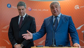 Potvrdené: Most-Híd povedie do volieb minister Árpád Érsek