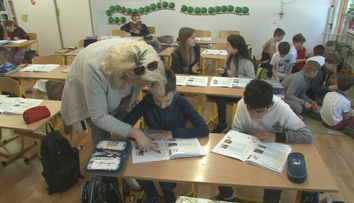 Učitelia čakajú na nový príplatok, no spokojní nie sú. Nedostanú ho všetci a v každom regióne bude iná suma