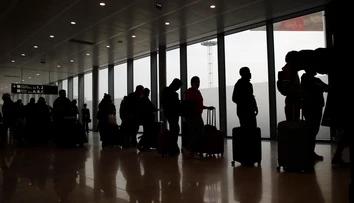 Francúzsko hlási ďalších 231 obetí, pre koronavírus zatvorili parížske letisko Orly