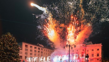 Silvestrovský kultúrny program v Bratislave nebol, Vallo hovoril o šetrení. Magistrát mal však večierok za desaťtisíce