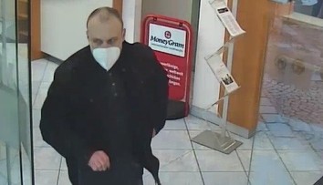 Interpol pátra po mužovi, ktorý v Rakúsku vylúpil banku. Môže pochádzať zo Slovenska